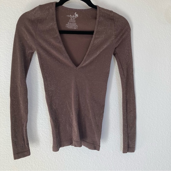 Free People Seamless Plunge V-Neck Sparkle Top Size XS / S B1 - Picture 4 of 7